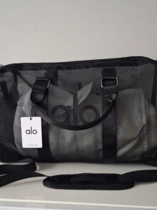 ALO Yoga Accessories - Alo Yoga Black Gym Bag